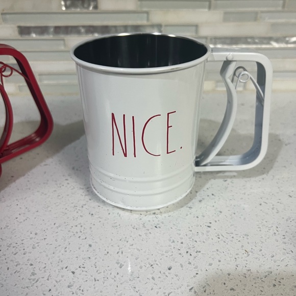 Rae Dunn Christmas Sifters - Picture 3 of 7